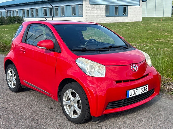 Toyota IQ 4 of 5