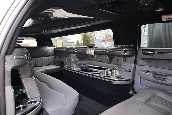 Chrysler 300C 20 of 23