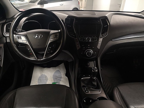 Hyundai Santa Fe 7 of 9
