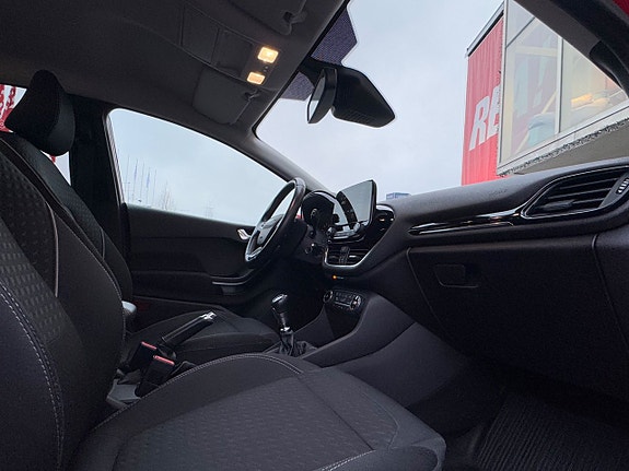 Ford Fiesta 11 of 13