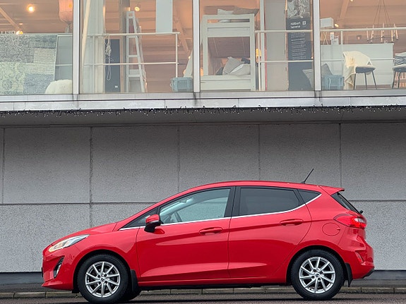 Ford Fiesta 2 of 13