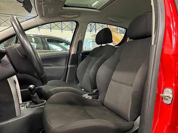 Peugeot 207 9 of 12