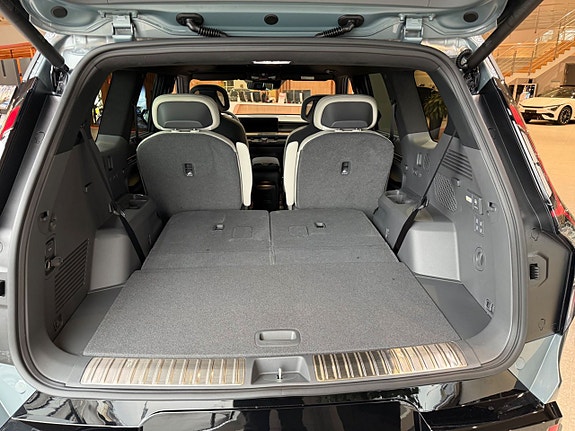 Kia EV9 14 of 19