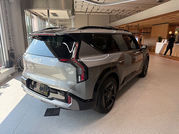 Kia EV9 4 of 19