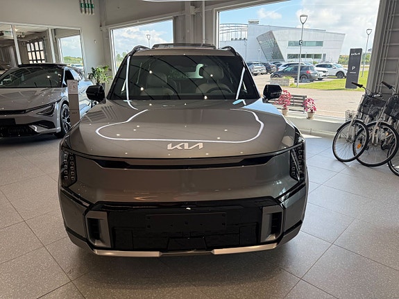 Kia EV9 3 of 19