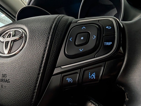 Toyota Avensis 9 of 18