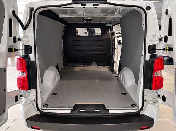 Peugeot e-Expert 5 of 5