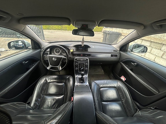 Volvo V70 22 of 26