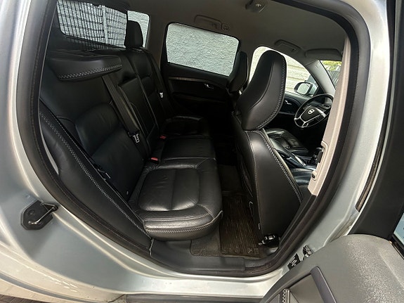 Volvo V70 20 of 26