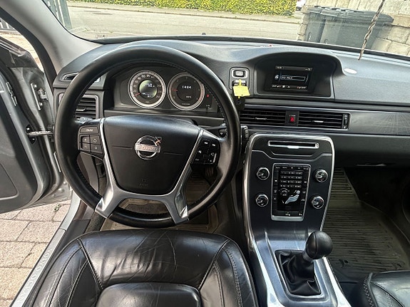 Volvo V70 14 of 26
