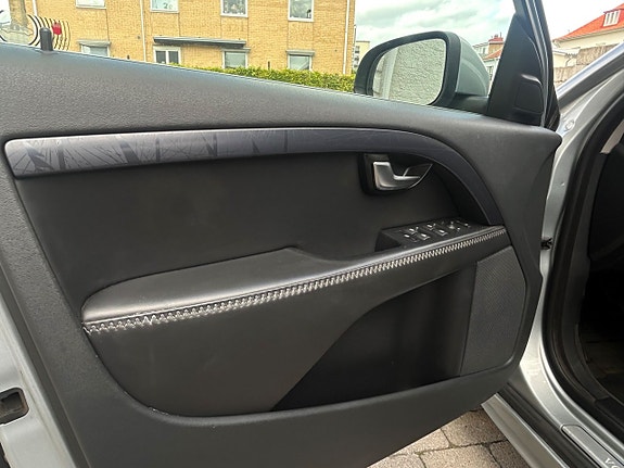 Volvo V70 16 of 26
