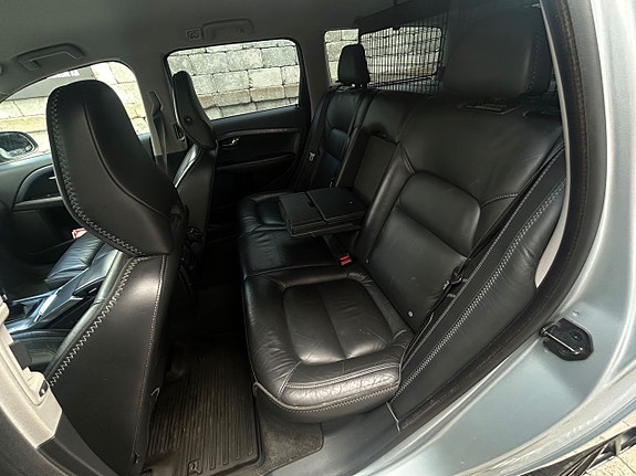 Volvo V70 21 of 26