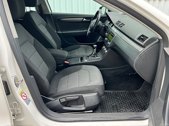 Volkswagen Passat 8 of 10