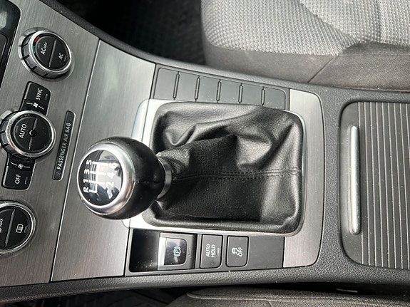 Volkswagen Passat 10 of 10