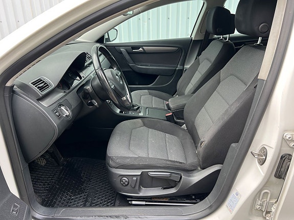 Volkswagen Passat 5 of 5