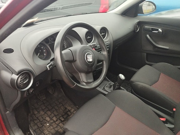 Seat Ibiza 12 of 12