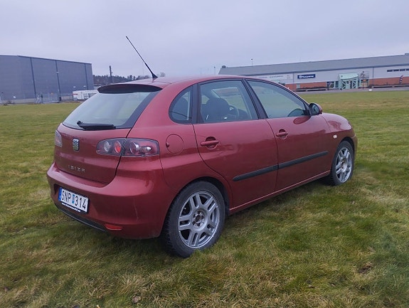 Seat Ibiza 4 of 5