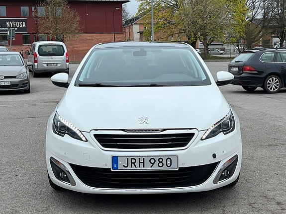 Peugeot 308 2 of 18