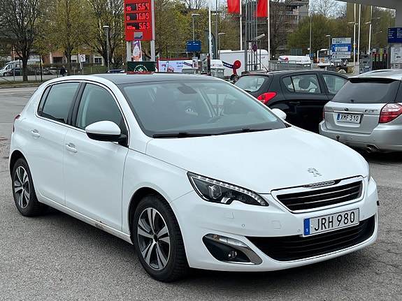 Peugeot 308 3 of 18