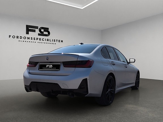 BMW 330e 3 of 5