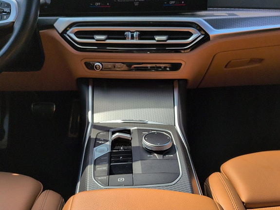 BMW 330e 25 of 27