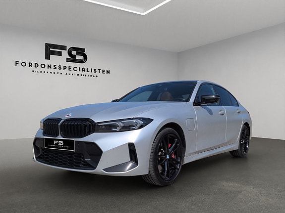 BMW 330e 8 of 27