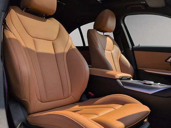 BMW 330e 11 of 27