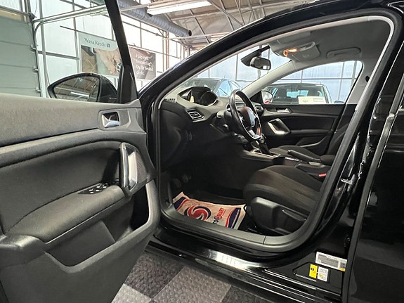 Peugeot 308 SW 5 of 5