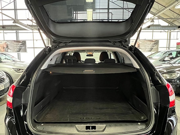 Peugeot 308 SW 9 of 16