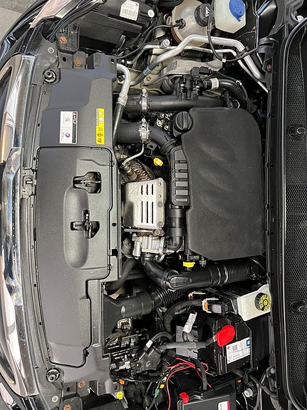 Peugeot 308 SW 16 of 16