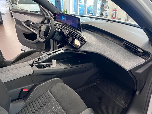 Peugeot 5008 12 of 15