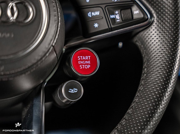Audi R8 17 of 27