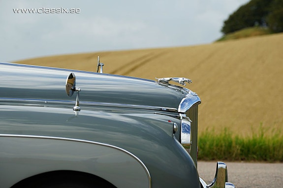Jaguar Mark VIII 2 of 5