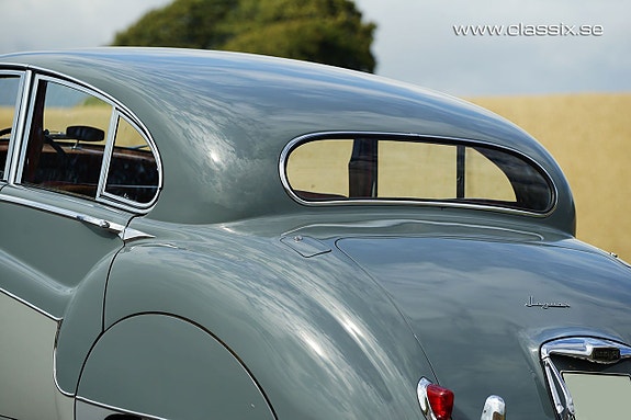 Jaguar Mark VIII 18 of 27