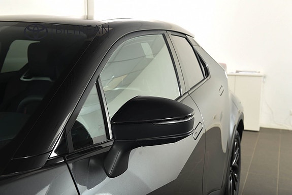 Toyota C-HR 7 of 13