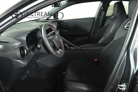 Toyota C-HR 10 of 13
