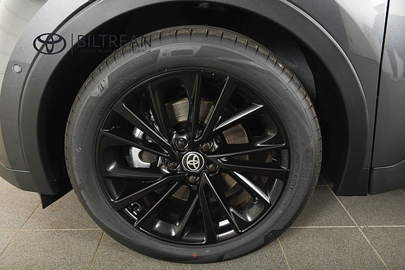 Toyota C-HR 8 of 13