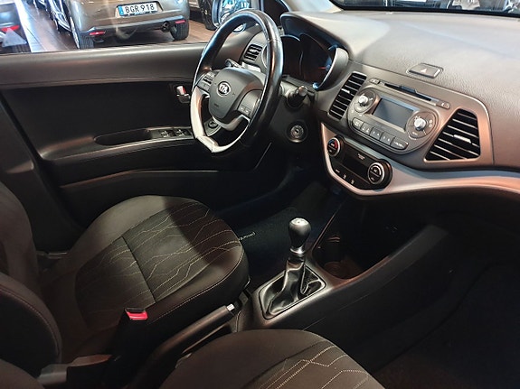 Kia Picanto 4 of 5