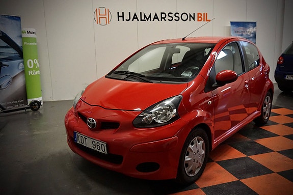 Toyota Aygo 2 of 2