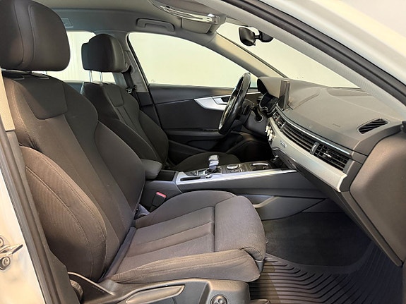 Audi A4 11 of 16
