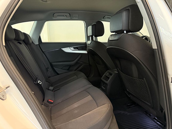 Audi A4 9 of 16