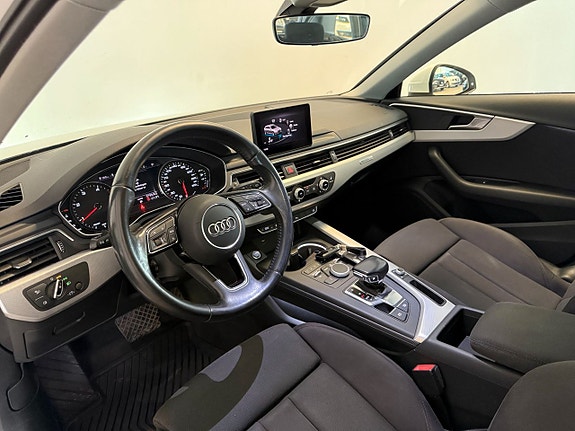 Audi A4 10 of 16