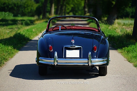 Jaguar XK150 2 of 5