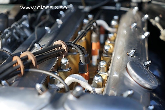 Jaguar XK150 6 of 9