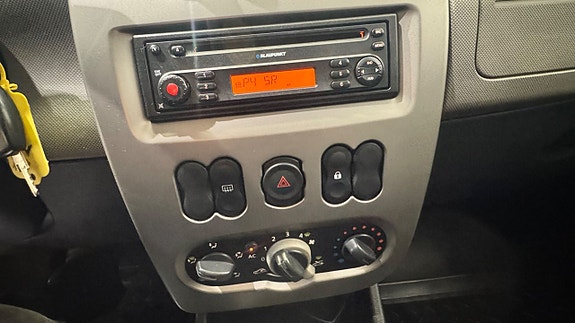 Dacia Sandero 4 of 5