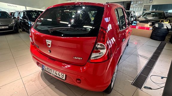Dacia Sandero 7 of 9