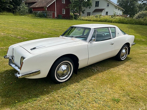 Studebaker Avanti II