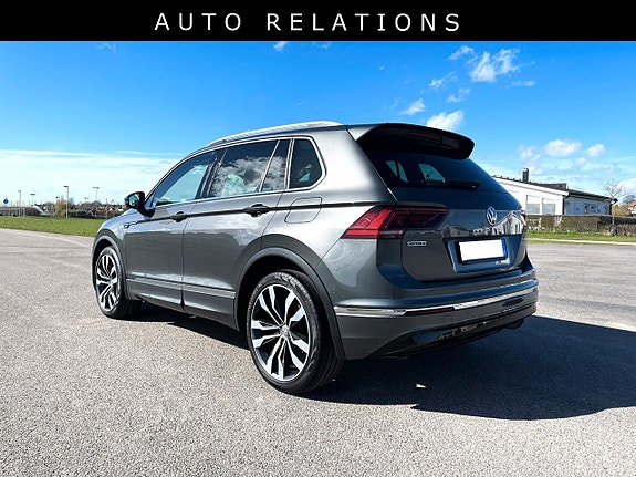 Volkswagen Tiguan 3 of 12