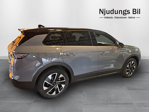Opel Grandland 3 of 4