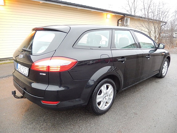Ford Mondeo 3 of 10